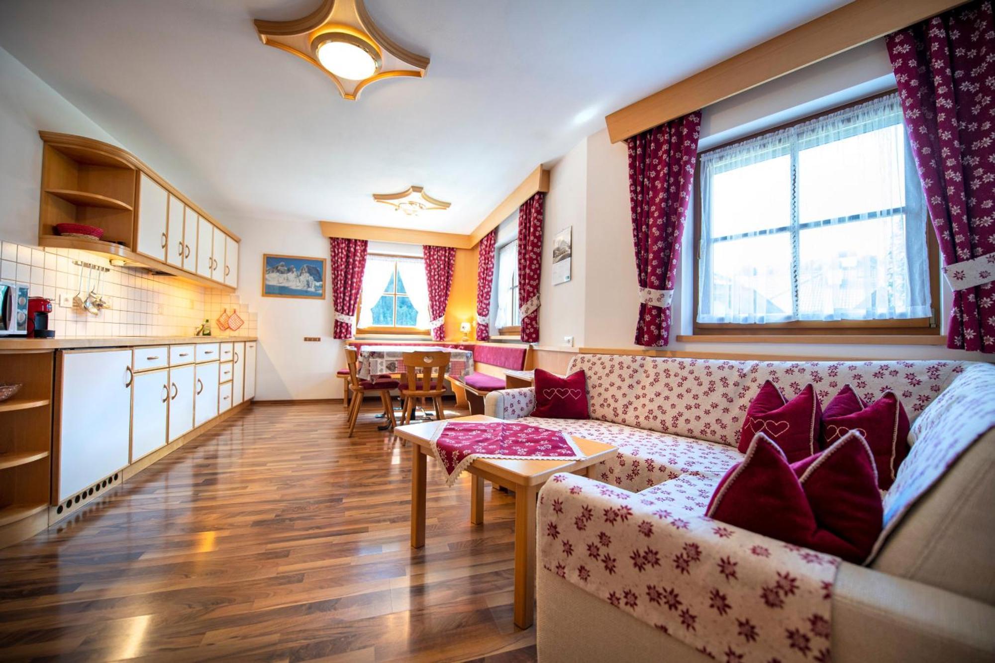 Apartments Miara Santa Cristina Val Gardena Dış mekan fotoğraf